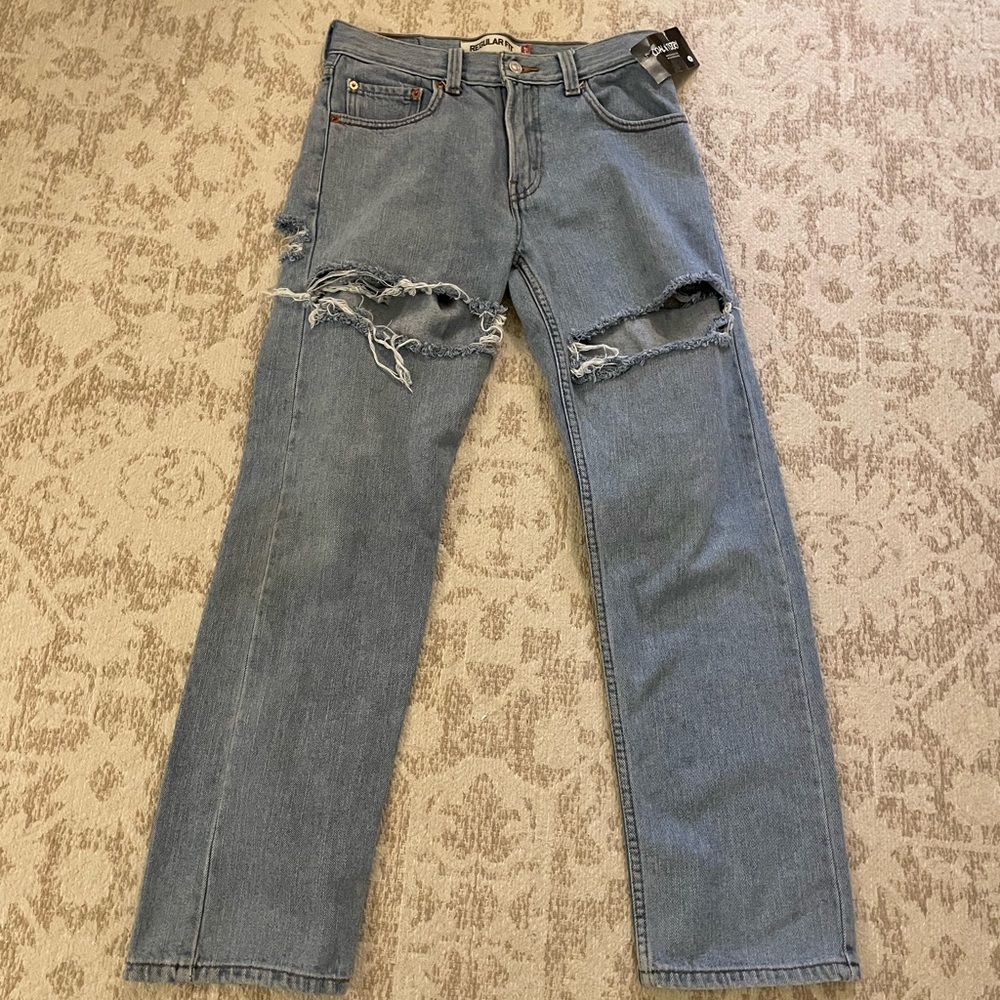 Levi’s ripped jeans